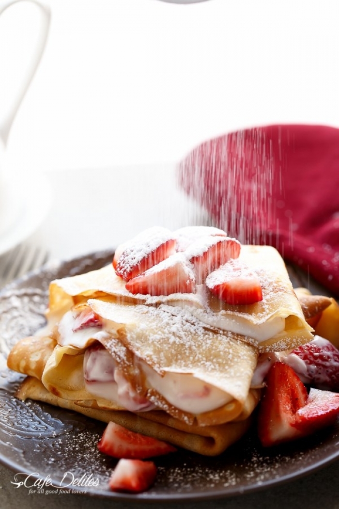 crêpe sucré - Recette Crêpe aux Fraises et crème liqueur d'orange