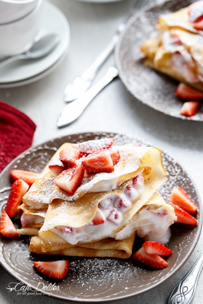 crêpe sucré - Recette Crêpe aux Fraises et crème liqueur d'orange