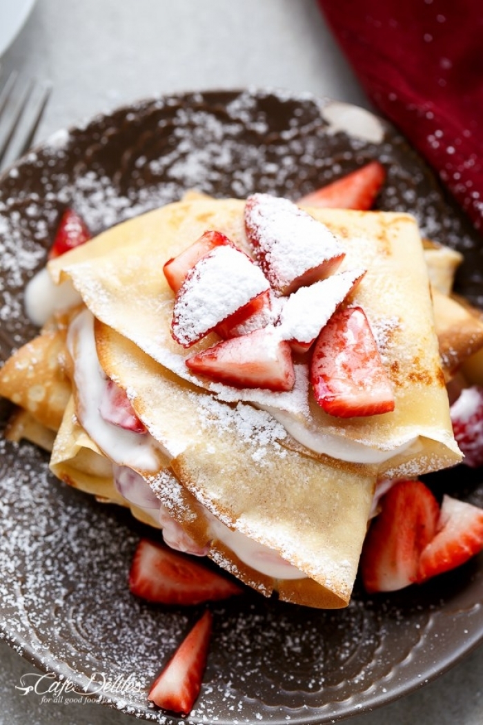 crêpe sucré - Recette Crêpe aux Fraises et crème liqueur d'orange