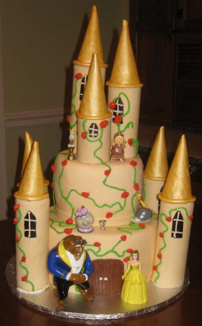 Gateau la belle et la bête avec chateau 02/07/2020
