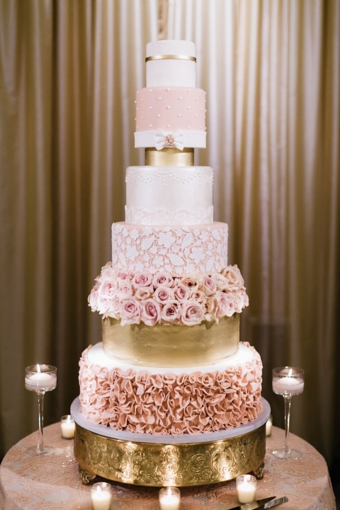 Wedding Cake Enorme Wedding Cake Rose Blanc Et Or Wedding Cake Enorme Wedding Cake Rose Blanc Et Or